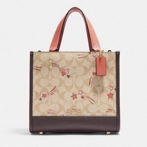 COACH Dempsey Tote 22 w Heart & Star Print CJ646 (Coach packaged) AUTHENTIC NWT